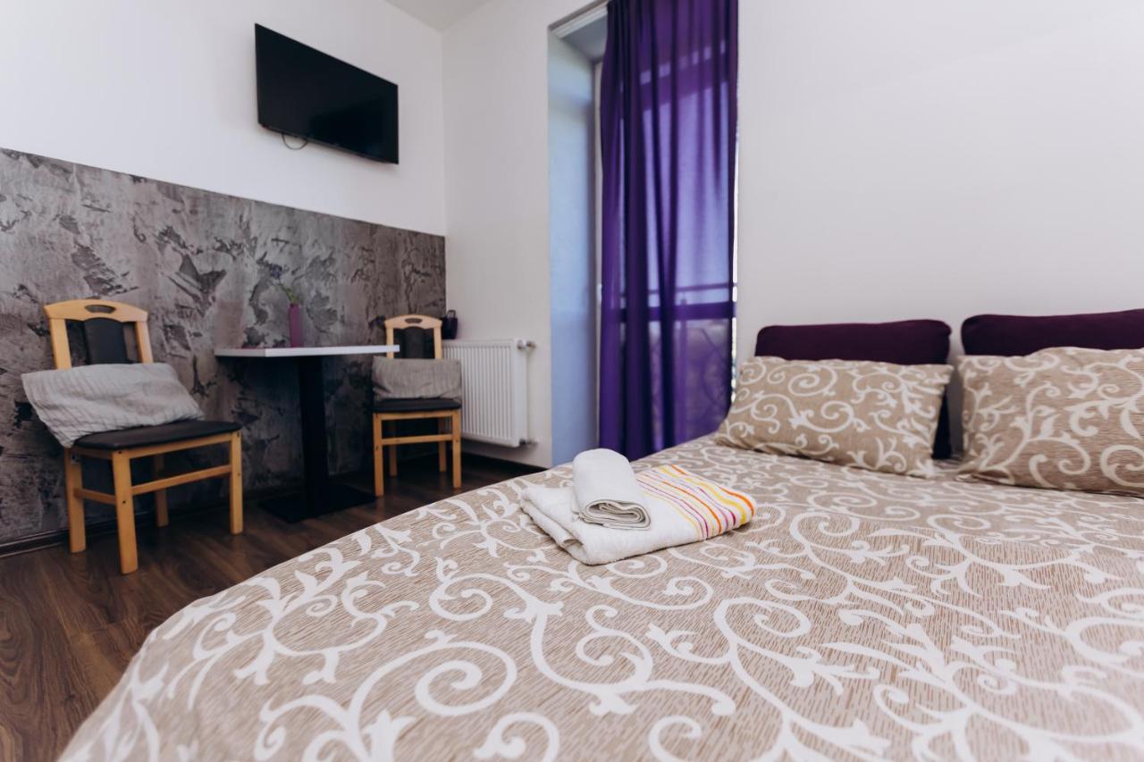 нові біля жд вокзалу Apartment *